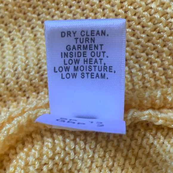 ST. JOHN Yellow Label Wool Blend Oversized Knit Sweater Size Medium Long Sleeve - Picture 7 of 10